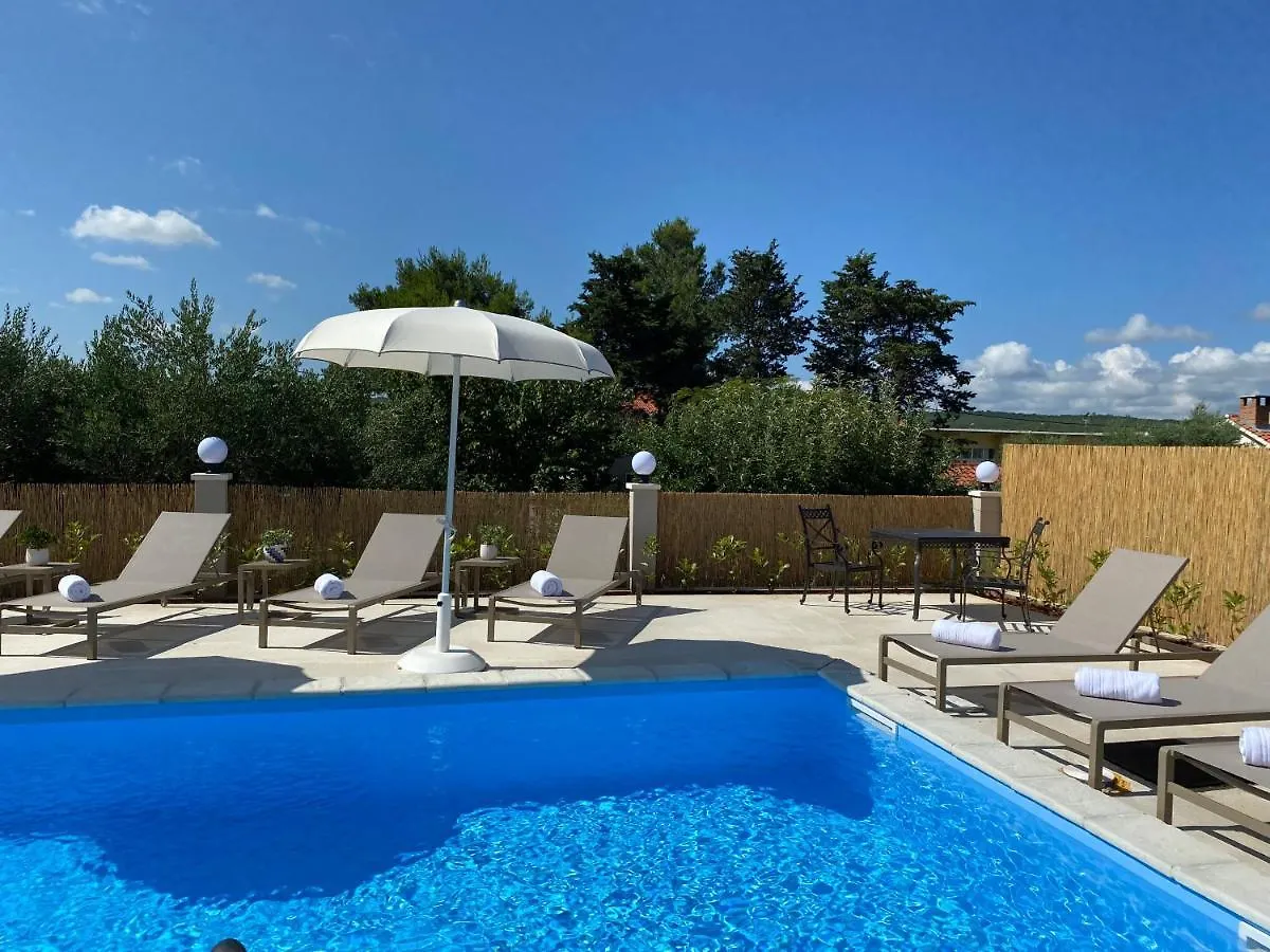 Vila Olive Garden Posedarje 0*,