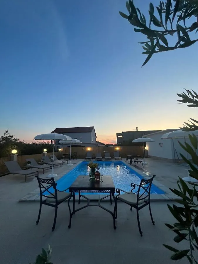 Vila Olive Garden Posedarje Chorvatsko